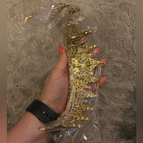 NEW Black and Gold Rhinestone Tiara - Picture 3 of 4
